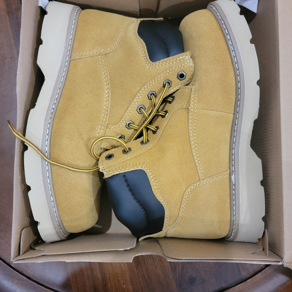Men's Suede Work Boots - Wheat / Black